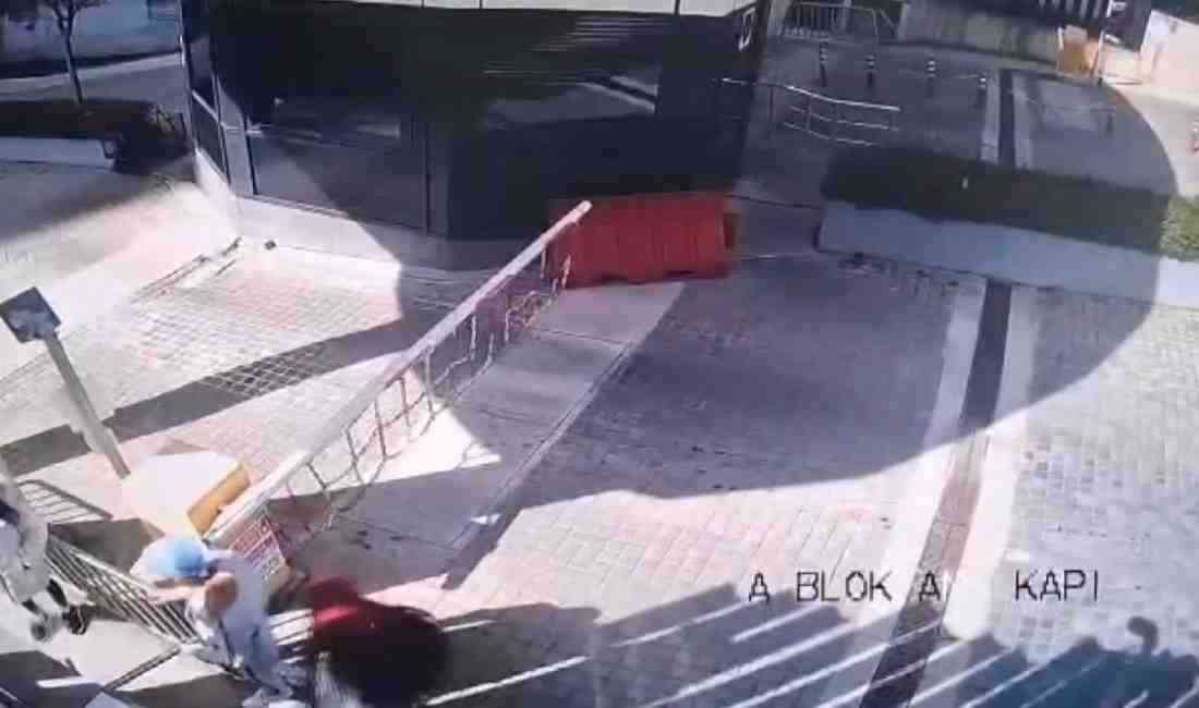 İstanbul Kartal’da girdikleri evden içinde yaklaşık 1 milyon lira değerinde