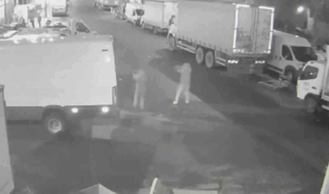 İstanbul Küçükçekmece’de farklı tarihlerde bir ev ve iş yerine silahlı