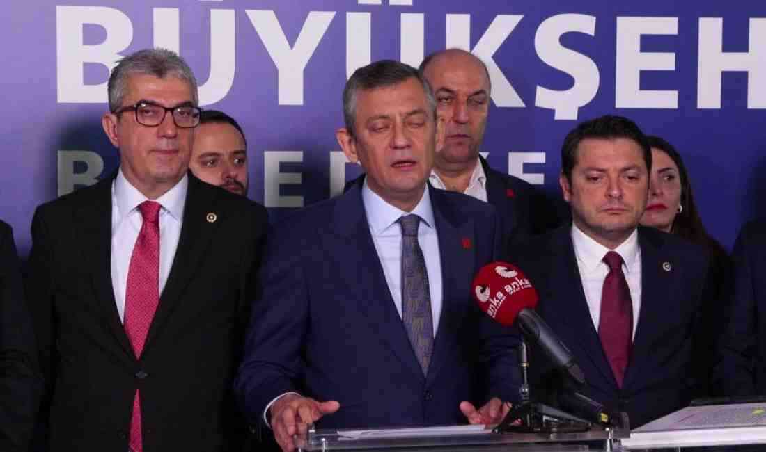 CHP Lideri Saraçhane’de Konuştu CHP Genel Başkanı Özgür Özel, İstanbul