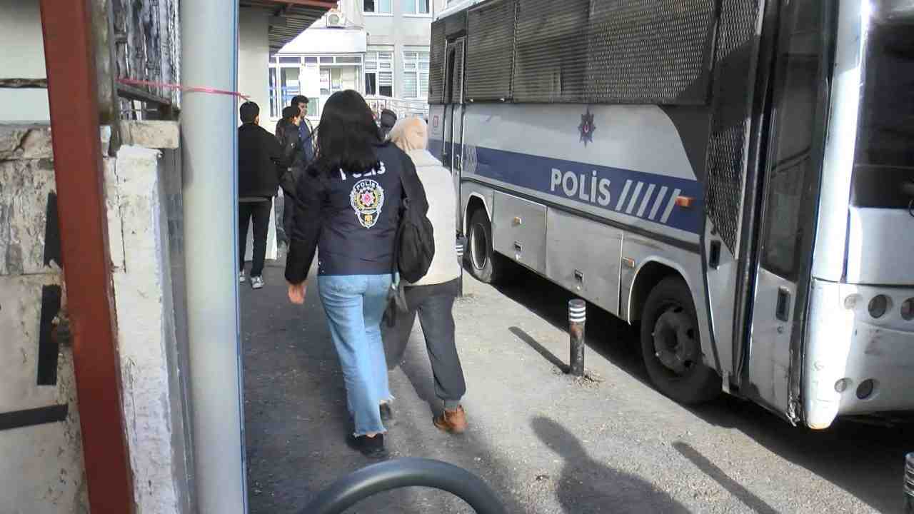 İstanbul’da yürütülen yasa dışı bahis soruşturması kapsamında Pozitifbank, PayFix ödeme