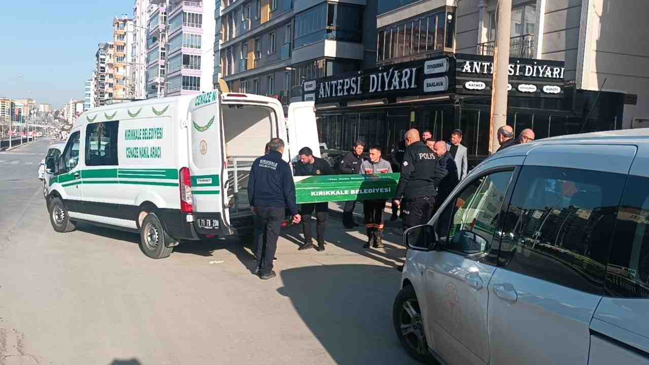 Kırıkkale’de belediye temizlik görevlisi olarak çalışan 51 yaşındaki Göksen Gök,