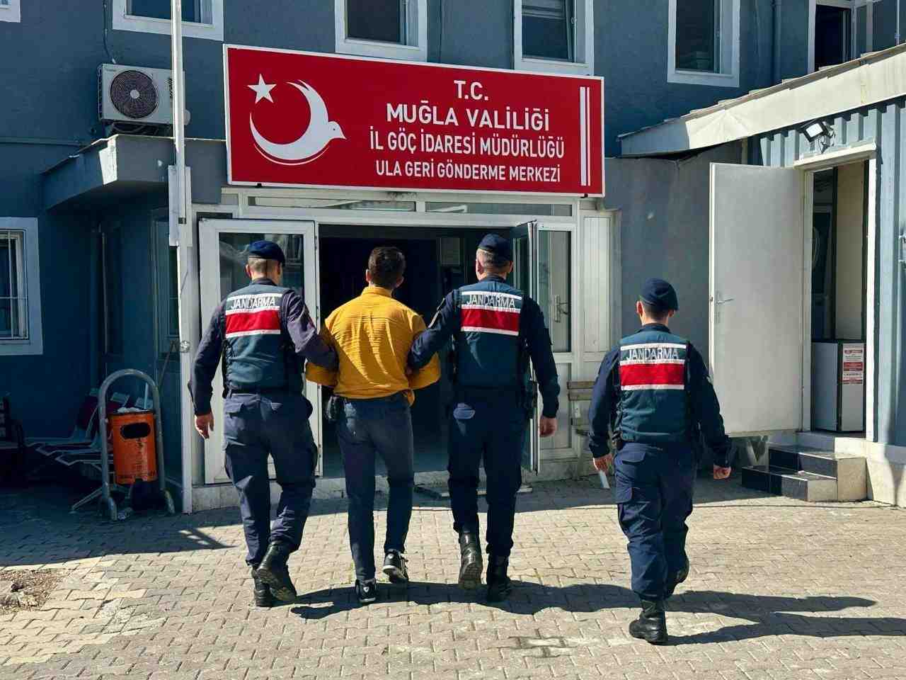 Muğla’nın Fethiye ilçesinde, Interpol tarafından kırmızı bültenle aranan Bosna-Hersek uyruklu