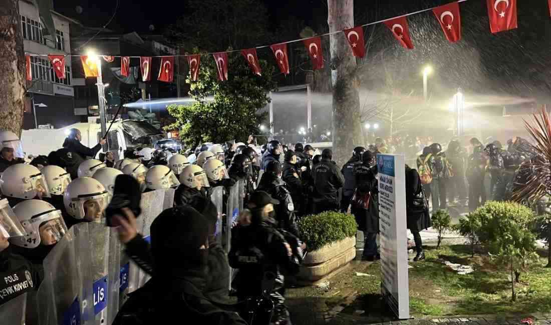 Kocaeli’de, İstanbul Büyükşehir Belediye (İBB) Başkanı Ekrem İmamoğlu’nun tutuklanmasına yönelik