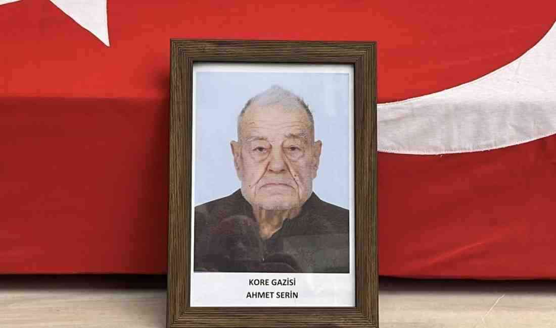 Kocaeli’nin Darıca ilçesinde yaşayan 95 yaşındaki Kore gazisi Ahmet Serin,
