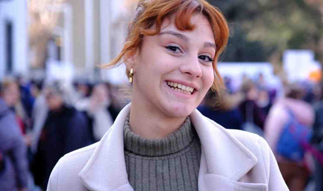 Lösemiyi Yendi, Şimdi Hasta Gençlere Destek Oluyor Konya’da 12 yaşında lösemi teşhisi konulan ve 2 yıllık tedavinin