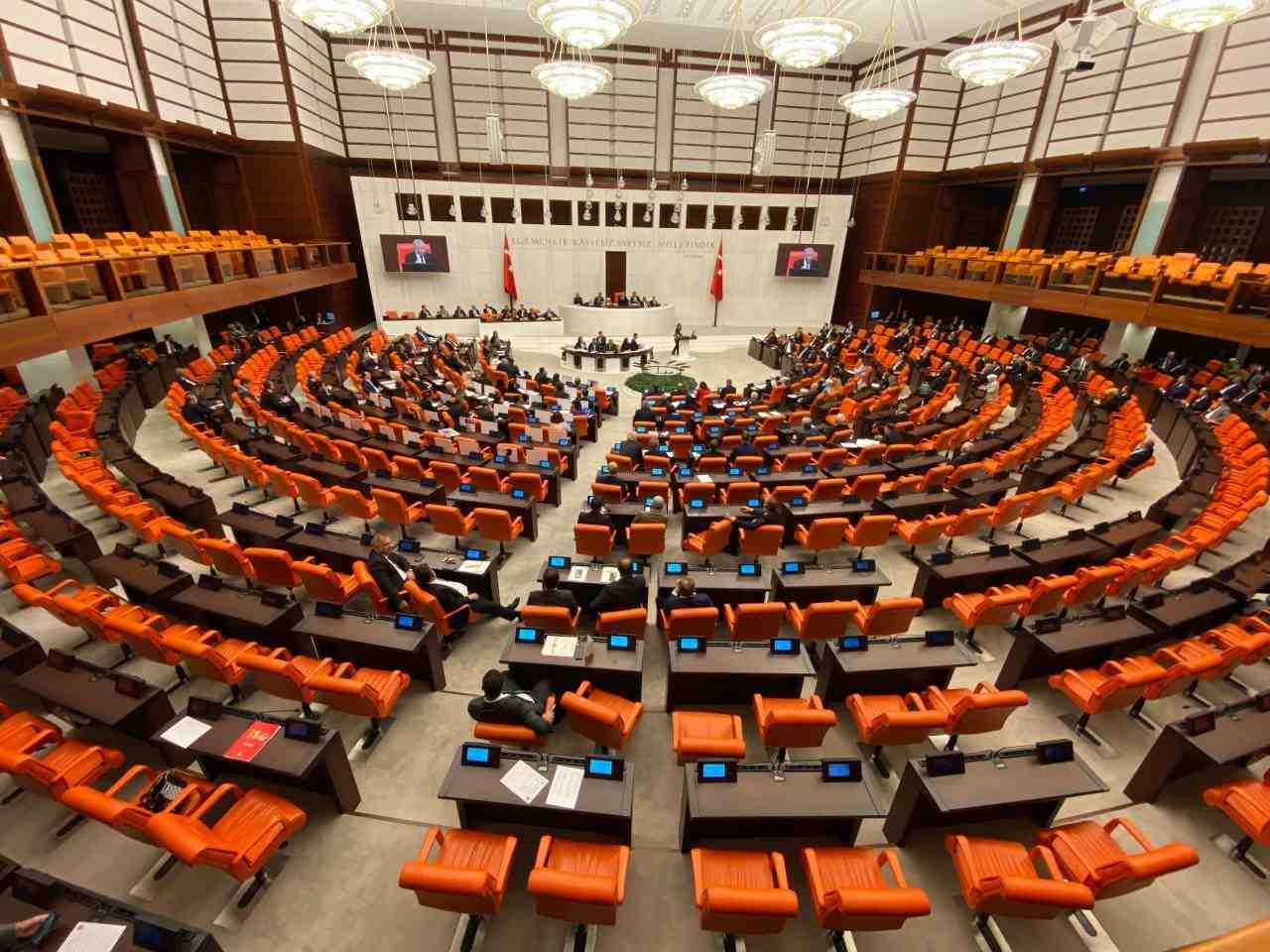 AK Parti milletvekilleri tarafından hazırlanan 11. Yargı Paketi kapsamında çocuklara