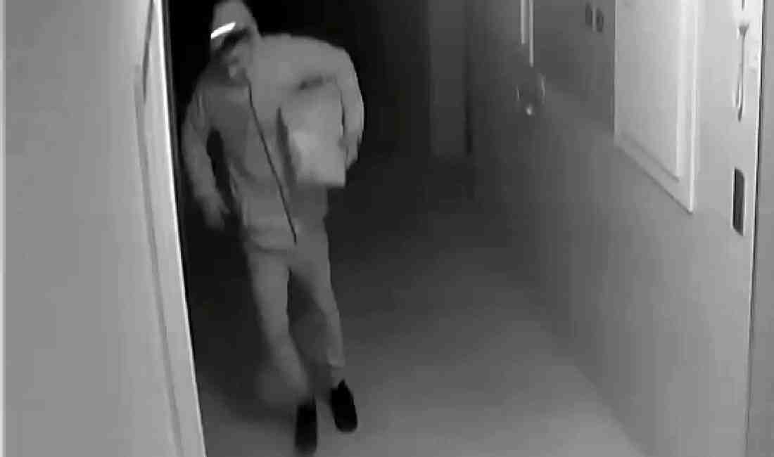 Adana’da Apartmanda Hırsızlık: Asansörün Güç Kaynağını Çaldılar Adana’nın Sarıçam ilçesinde, apartmana misafir gibi giren üç şüpheli, asansör