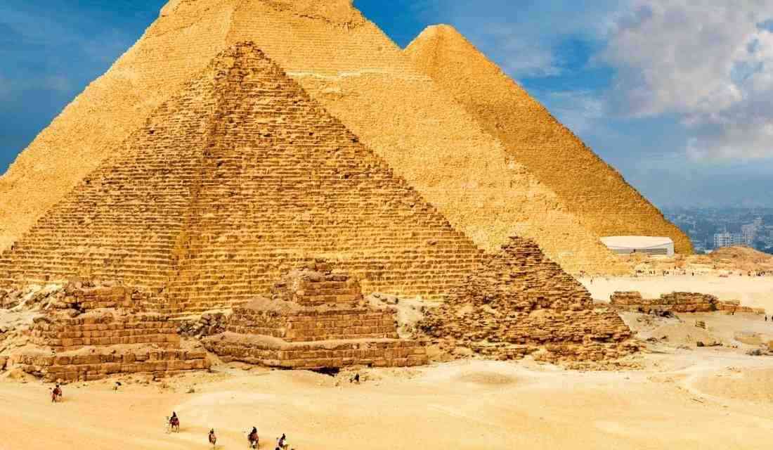 Piramitlerden 10 Kat Daha Büyük Bir Oluşum Tespit Edildi İtalyan