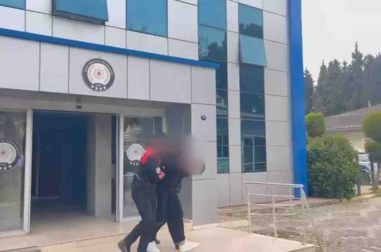 İzmir’in Torbalı ilçesinde, polisin ‘dur’ ihtarına uymayarak kaçan T.A. isimli