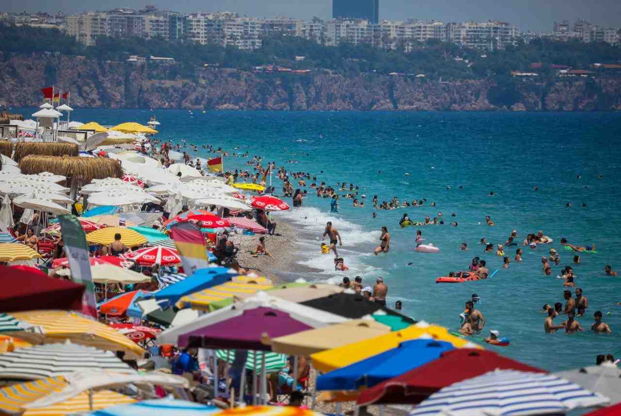 AKTOB Başkanı Kavaloğlu: “Hedefimiz 18 Milyonu Geçmek” Akdeniz Turistik Otelciler