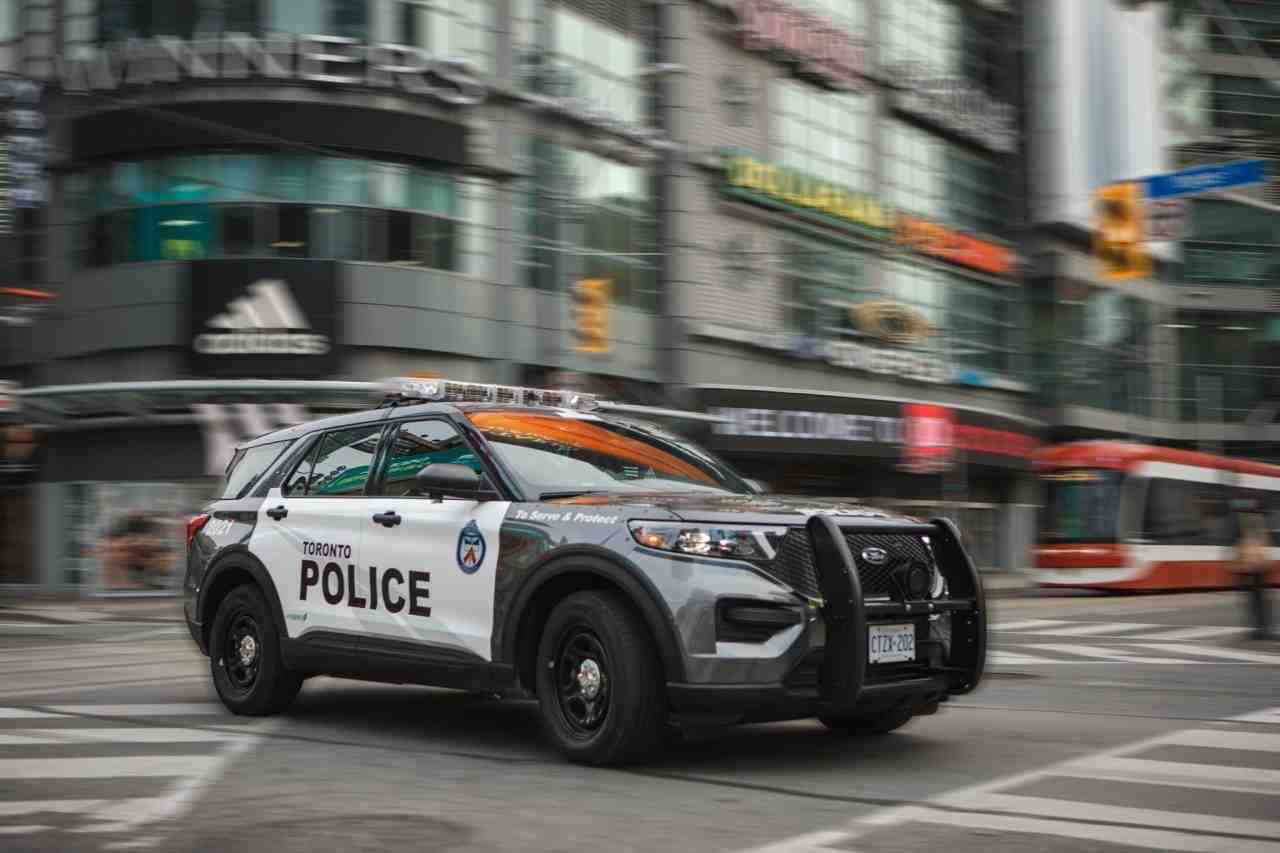 Kanada’nın Toronto kentinde, Scarborough bölgesindeki bir bara düzenlenen silahlı saldırıda