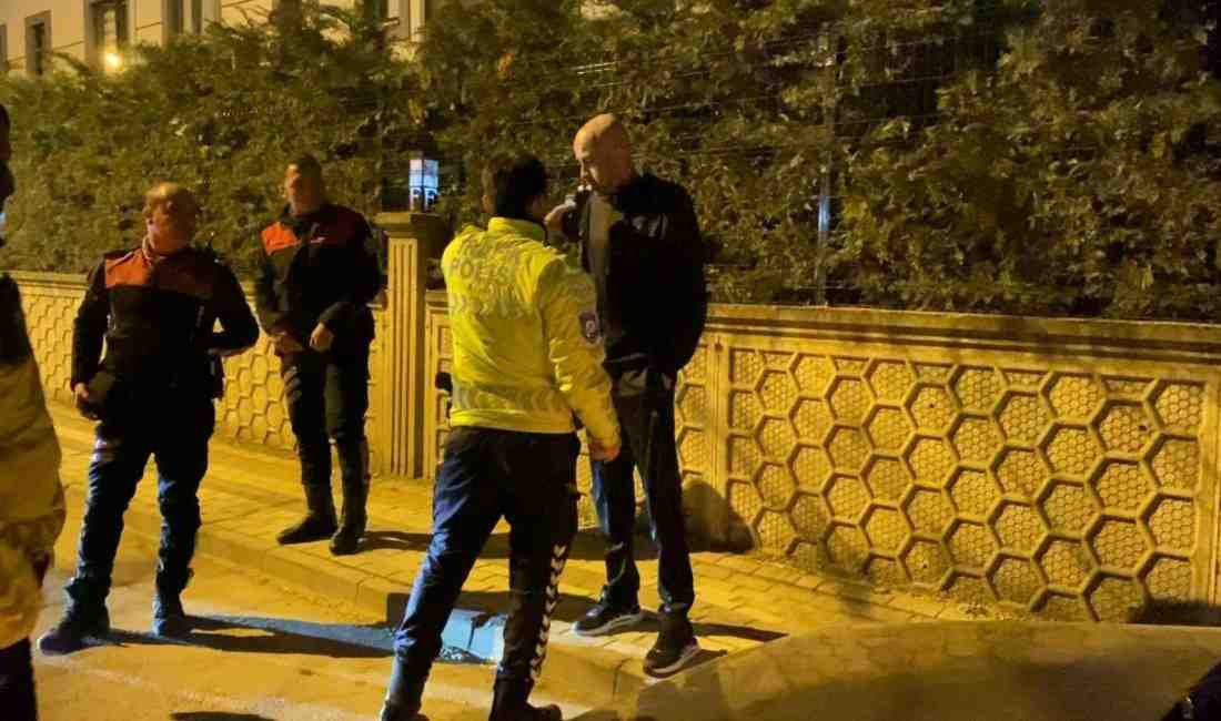 Bursa’da 3.50 Promil Alkollü Sürücü Trafik Denetiminden Kaçmaya Çalıştı! Alkollü Sürücü Polisi Şaşırttı: “Amerikan Polisi Misiniz?” Bursa’nın İnegöl ilçesinde