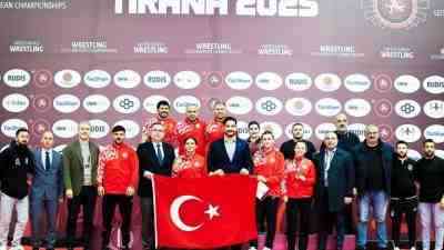Arnavutluk’un Tiran kentinde düzenlenen U23 Avrupa Güreş Şampiyonası’nda, kadın milli