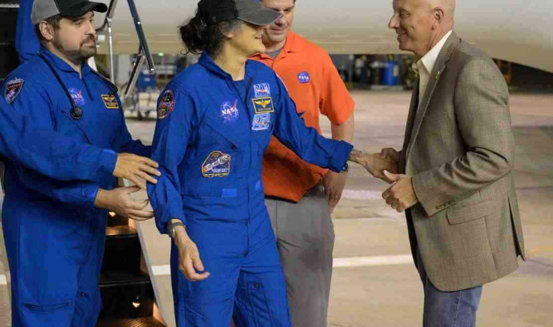 Uluslararası Uzay İstasyonu’nda (ISS) dokuz ay boyunca mahsur kalan iki