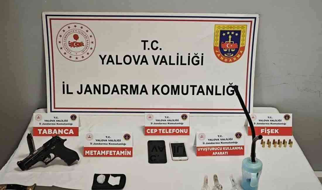 Yalova İl Jandarma Komutanlığı ekiplerinin düzenlediği uyuşturucu operasyonunda 5 şüpheli