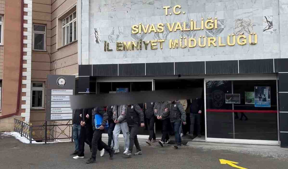 100 Milyon TL’lik Para Hareketliliği Tespit Edildi Sivas’ta polis ekipleri,
