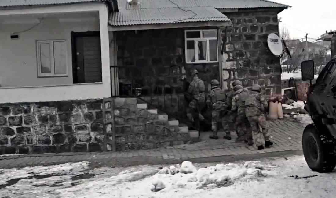 İçişleri Bakanı Ali Yerlikaya, 27 ilde düzenlenen FETÖ operasyonlarında 73