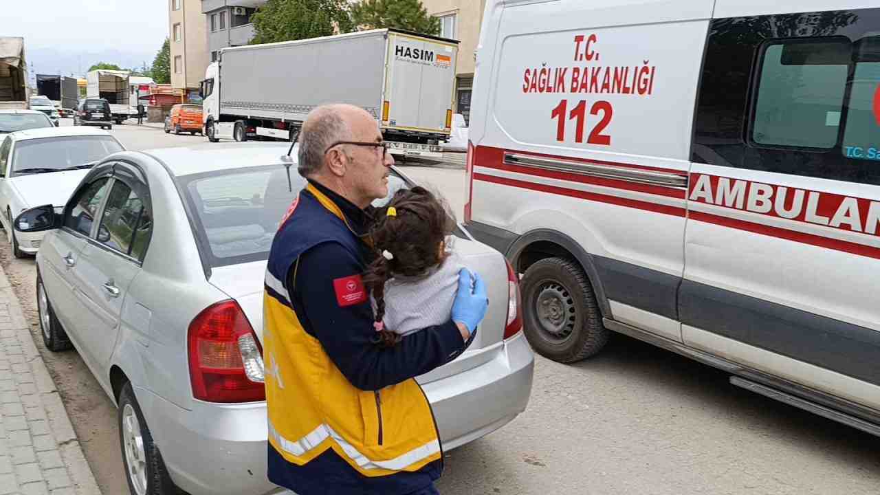 Pencereye Tırmanan Küçük Çocuk Dengesini Kaybedip DüştüBursa’nın İnegöl ilçesinde, 4