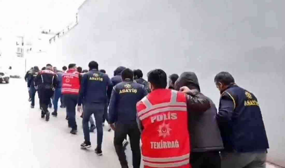 Fabrika depolarını hedef aldılarTekirdağ’da elektrik şirketlerine ait depolardan yapılan kablo