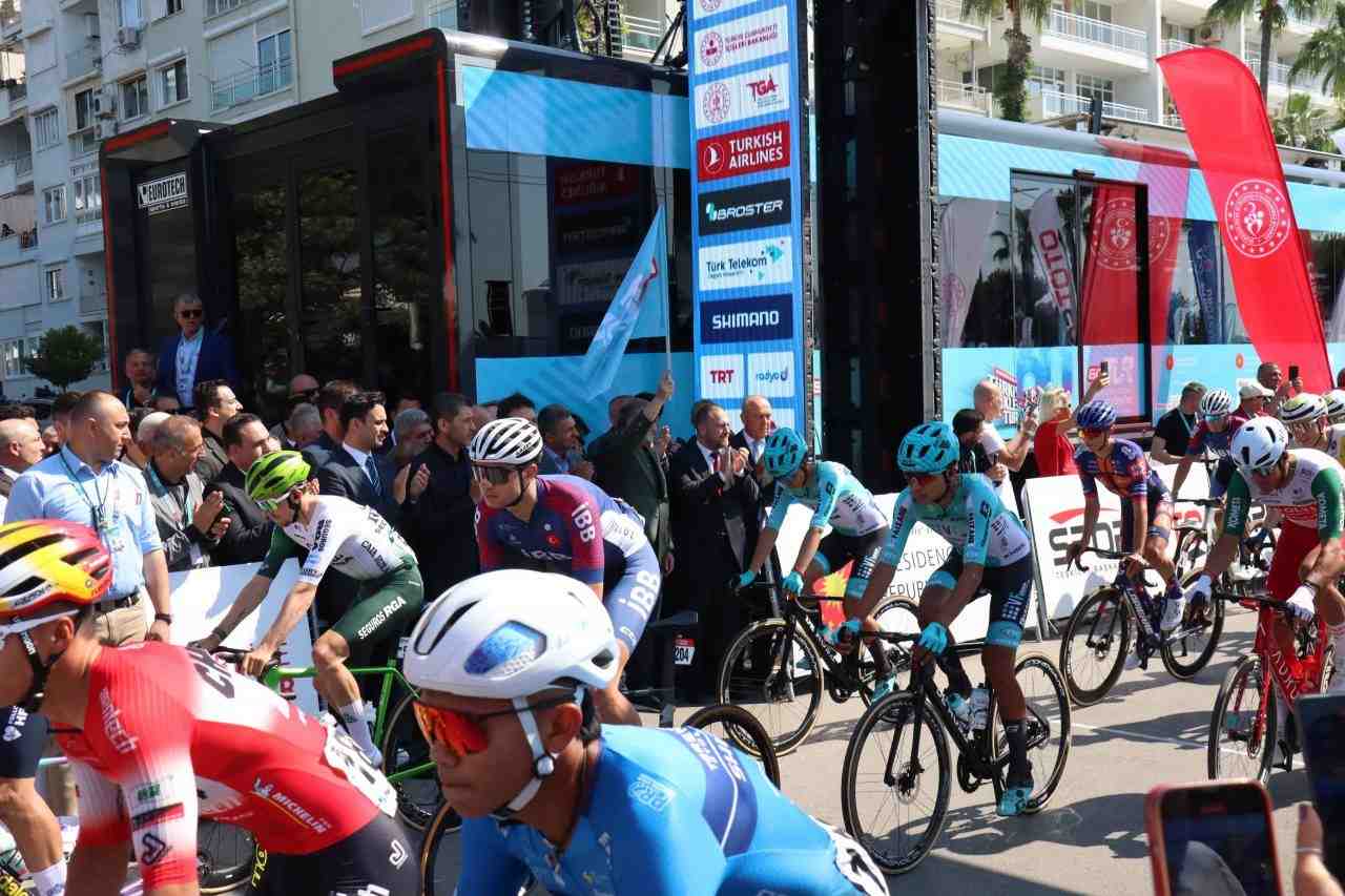 Bu yıl 60’ıncı kez düzenlenen Cumhurbaşkanlığı Türkiye Bisiklet Turu, Antalya-Antalya