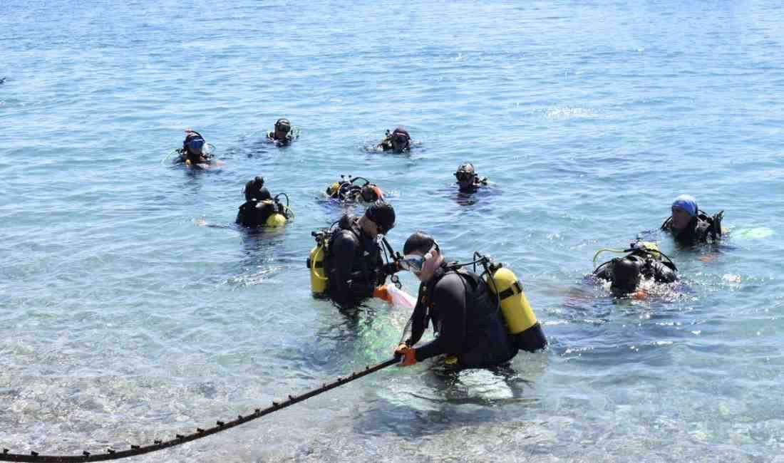 Konyaaltı Sahili’nde Farkındalık Etkinliği Antalya Büyükşehir Belediyesi’nin öncülüğünde, çevre bilincini