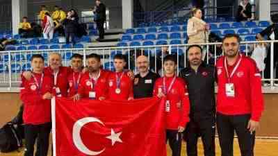 Gençlik ve Spor Bakanı Osman Aşkın Bak’tan Tebrik MesajıGençlik ve