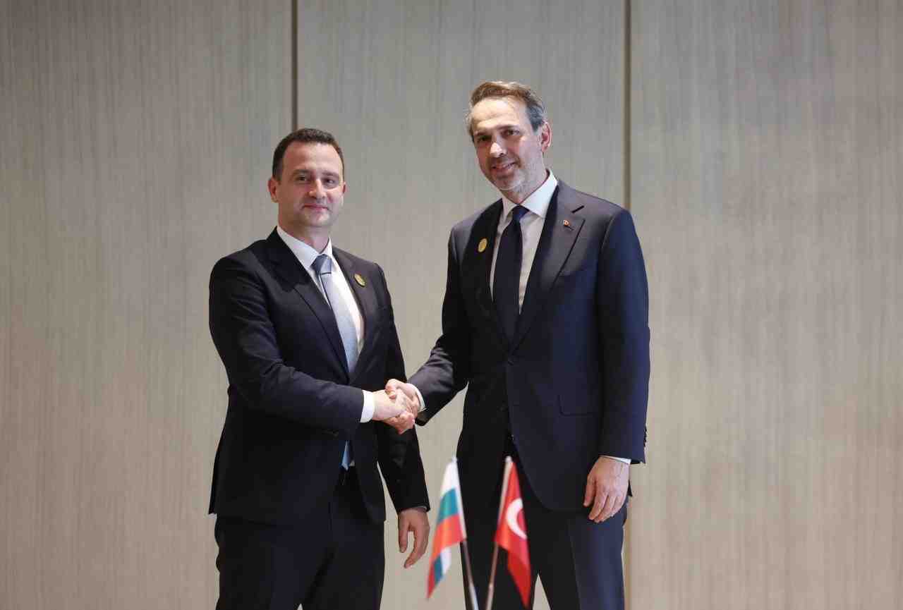 Enerji ve Tabii Kaynaklar Bakanı Alparslan Bayraktar, Bakü temasları kapsamında