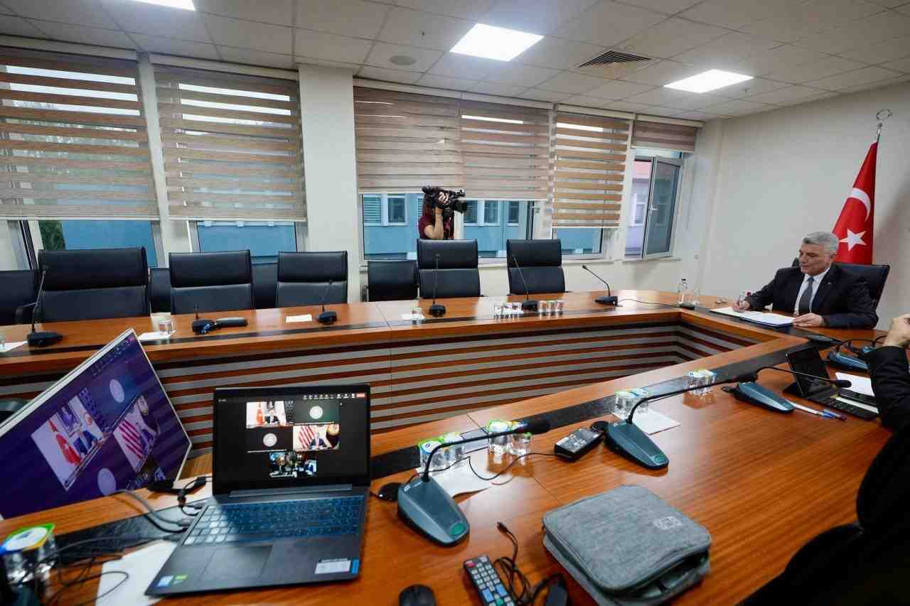 Bolat, ABD’li Mevkidaşlarıyla Çevrimiçi Görüşme Gerçekleştirdi Ticaret Bakanı Ömer Bolat,