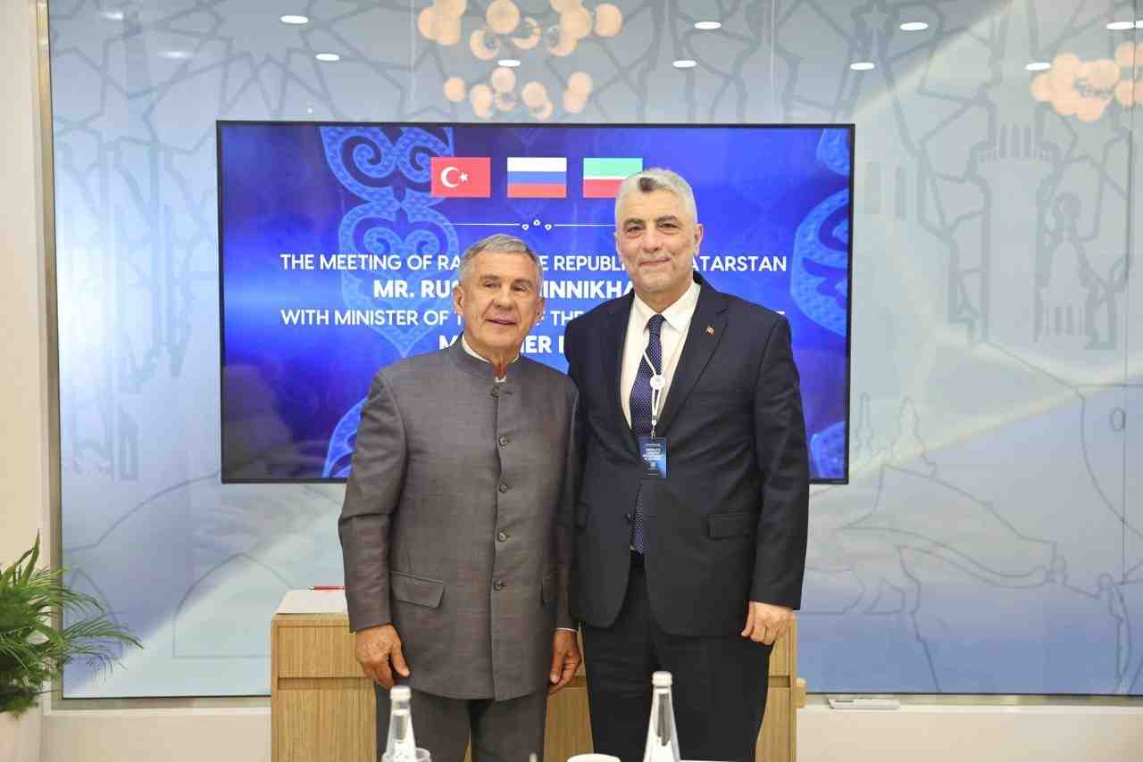 Yatırım Kongresi Kapsamında Stratejik Görüşme Ticaret Bakanı Ömer Bolat, Birleşik