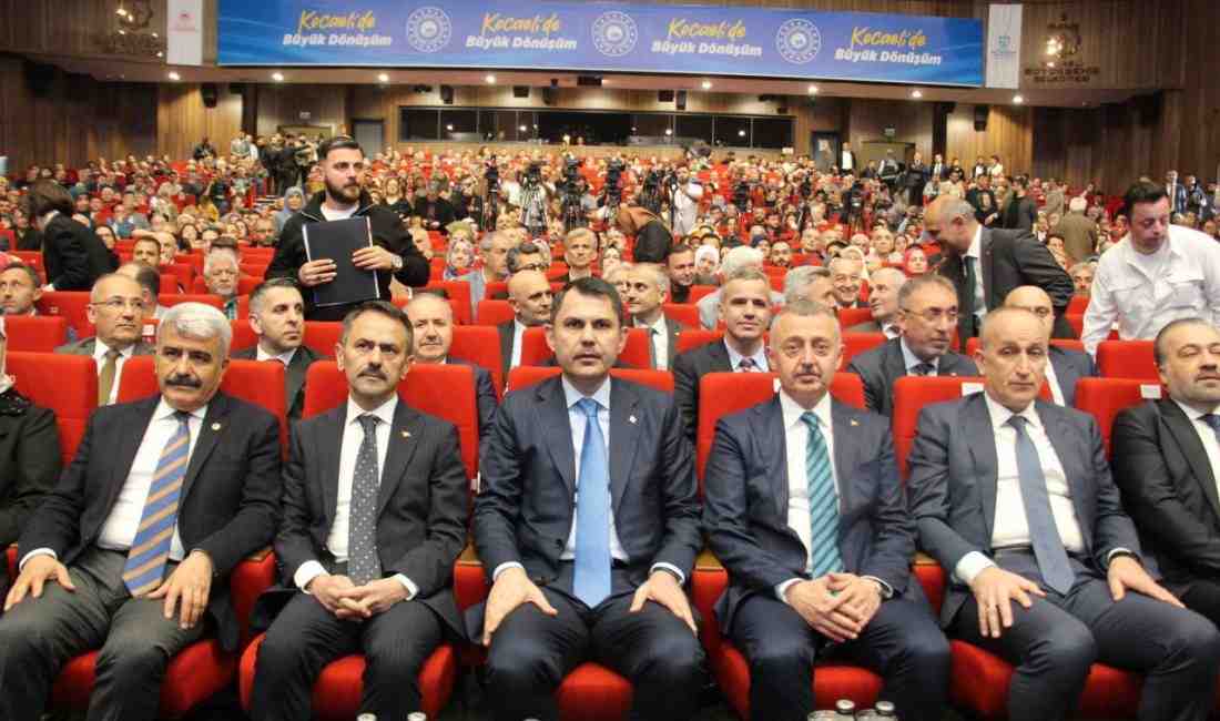 Bakan Kurum’dan Kocaeli’de Sert Mesaj: “Millete Parmak Sallayanları Millet Görüyor” Kocaeli’de düzenlenen “597 Bağımsız Bölüm Kura Çekimi ve Anahtar Teslim