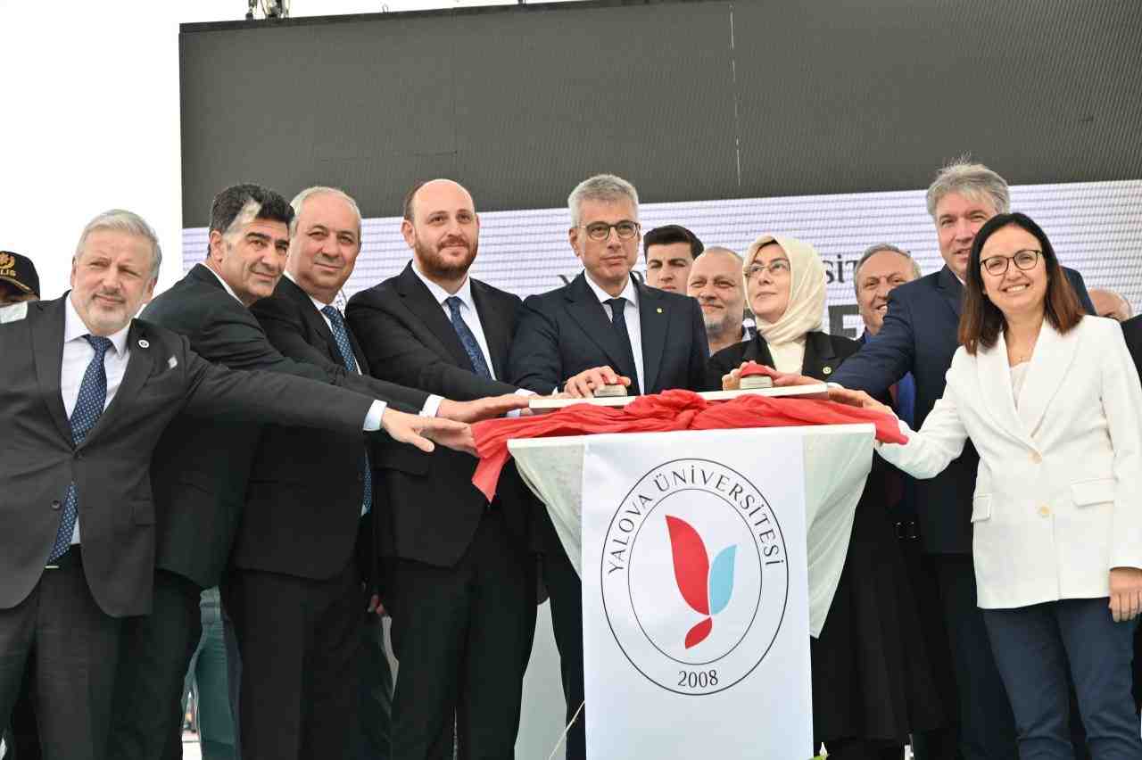 Sağlık Bakanı Prof. Dr. Kemal Memişoğlu, Yalova’da bir dizi programa