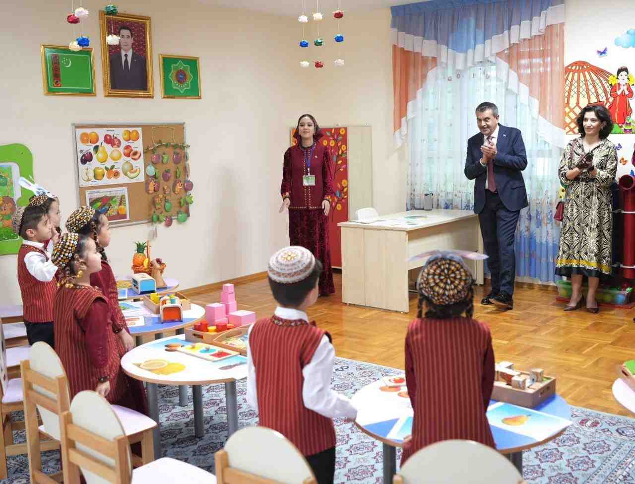 Milli Eğitim Bakanı Yusuf Tekin, Türkmenistan temasları kapsamında başkent Aşkabat’ta