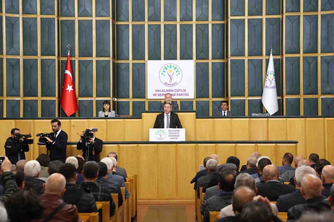DEM Parti Eş Genel Başkanı Tuncer Bakırhan, partisinin Türkiye Büyük
