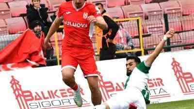TFF 3. Lig 2. Grup’ta zirve mücadelesi veren Balıkesirspor, lider