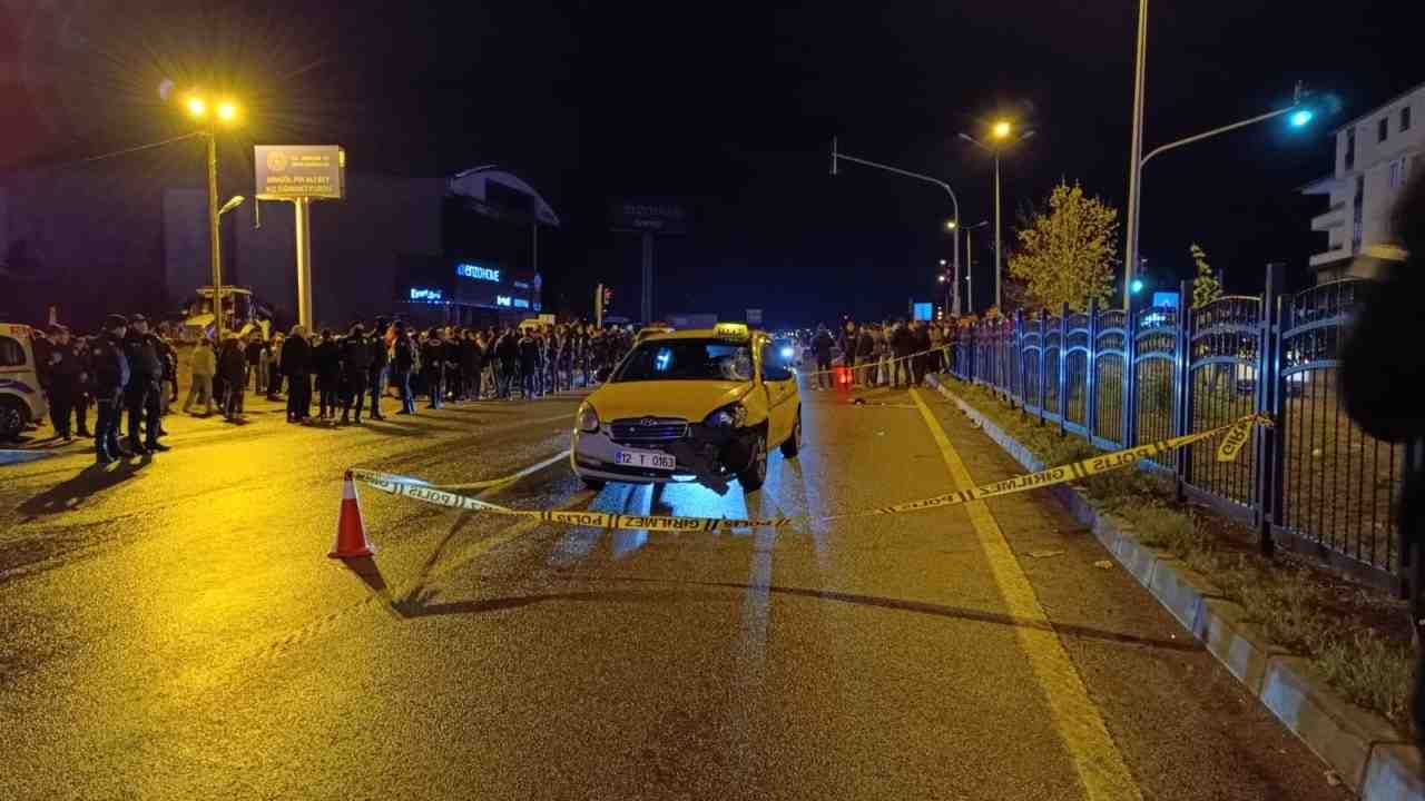 Kız öğrenci yurt önünde ağır yaralandı Bingöl’de bir kız öğrenci,