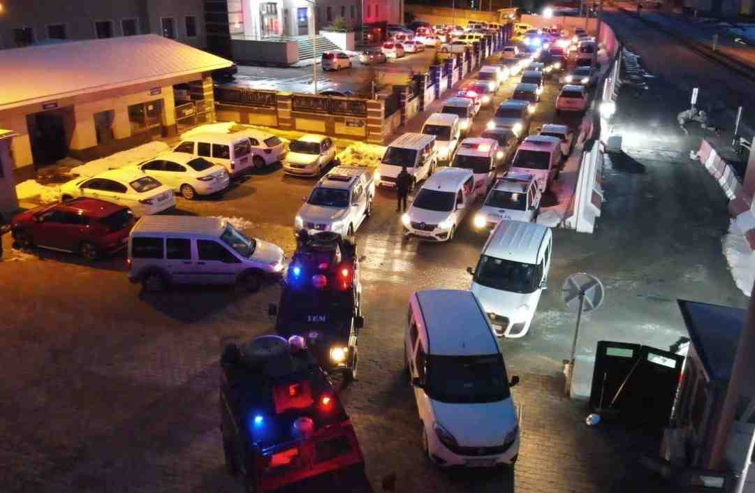 Sürücü Adaylarının Yerine Sınava Girdiler Bitlis merkezli yürütülen geniş çaplı