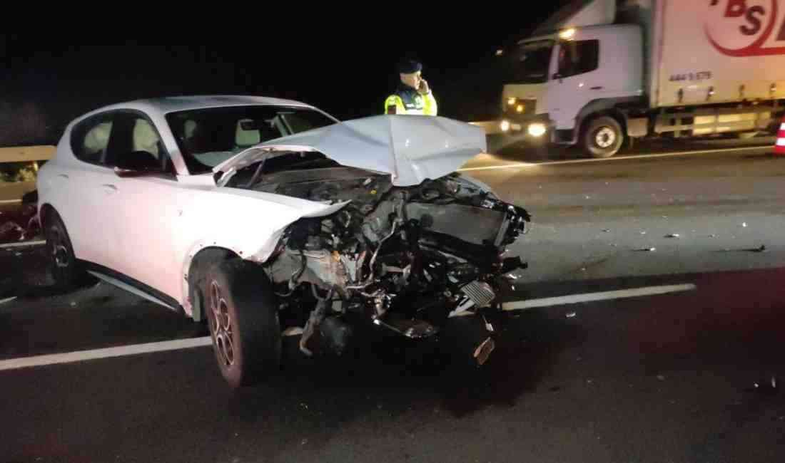 Bursa Orhangazi'de gece saatlerinde zincirleme trafik kazası meydana geldi.