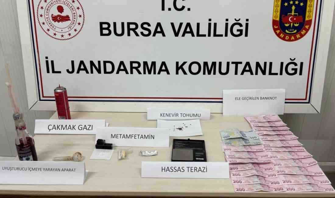 Bursa’nın İnegöl ilçesinde jandarma ekiplerinin düzenlediği uyuşturucu operasyonunda 2 şüpheli
