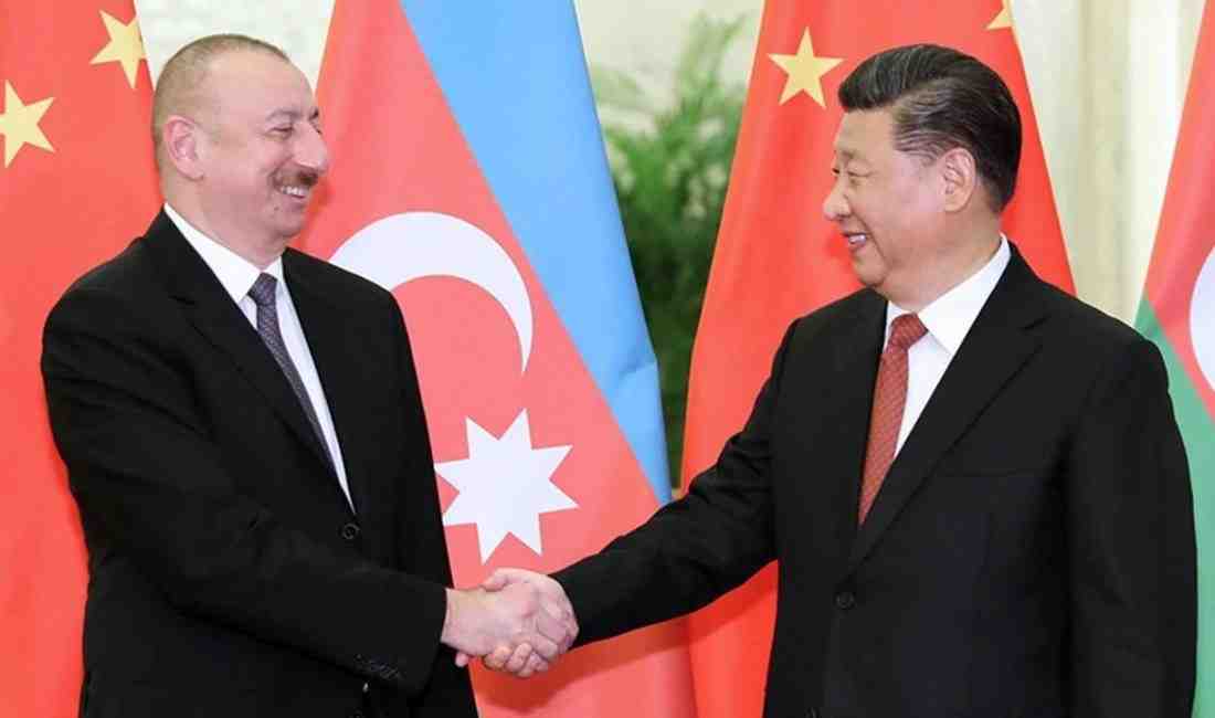 Şi Cinping ve İlham Aliyev Pekin’de Bir Araya Geldi Çin ve Azerbaycan Arasında Stratejik Görüşme Çin Devlet Başkanı Şi