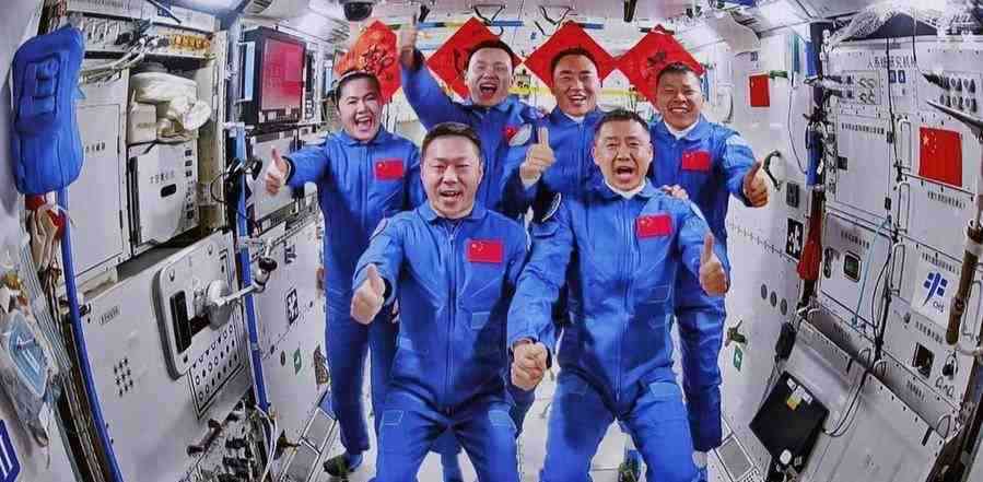 Çin İnsanlı Uzay Mühendisliği Ofisi tarafından yapılan açıklamada, Shenzhou-19 mürettebatının