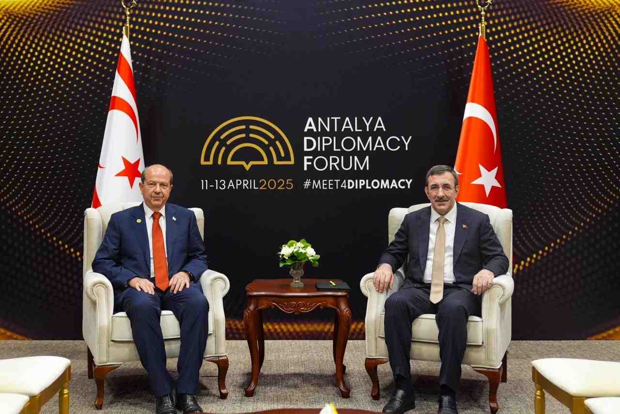 Antalya Diplomasi Forumu’nda Yılmaz-Tatar GörüşmesiCumhurbaşkanı Yardımcısı Cevdet Yılmaz, Kuzey Kıbrıs