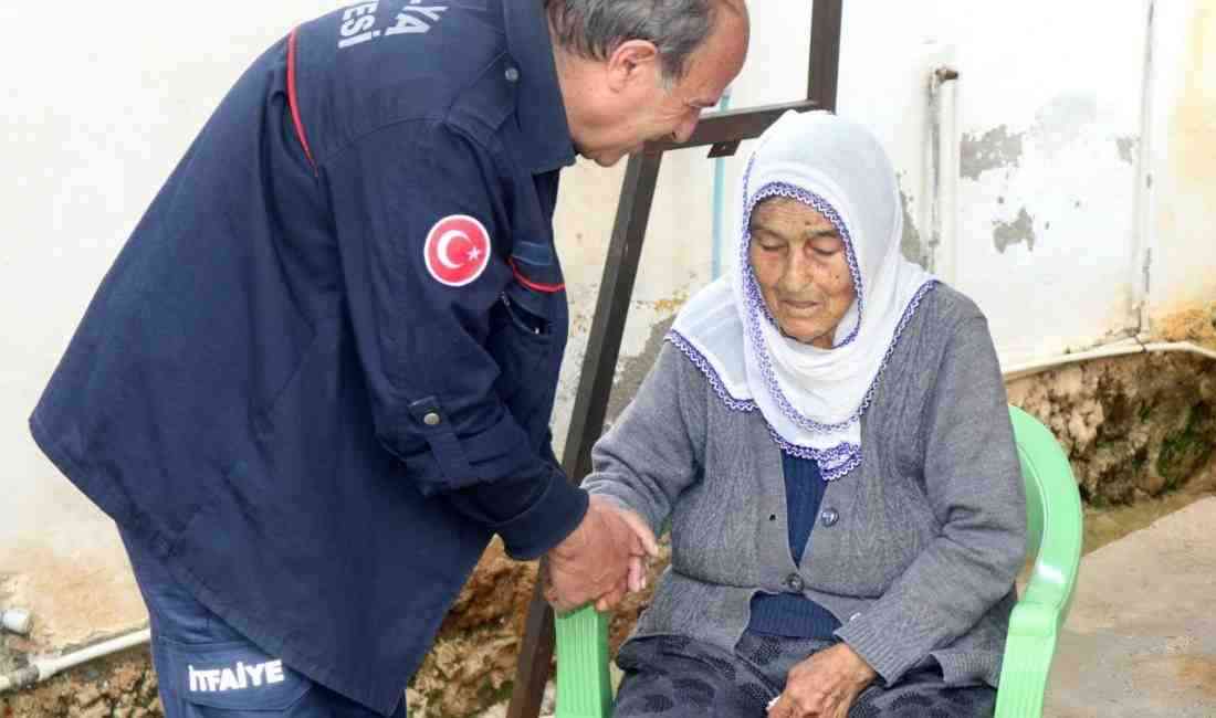 Torunlarıyla Birlikte Son Anda Kurtuldu Antalya’nın Kepez ilçesinde 2 katlı