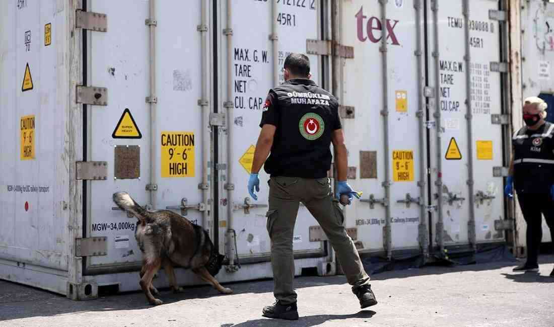 Ticaret Bakanlığı’na bağlı Gümrükler Muhafaza ekipleri, İstanbul Havalimanı'nda dev bir