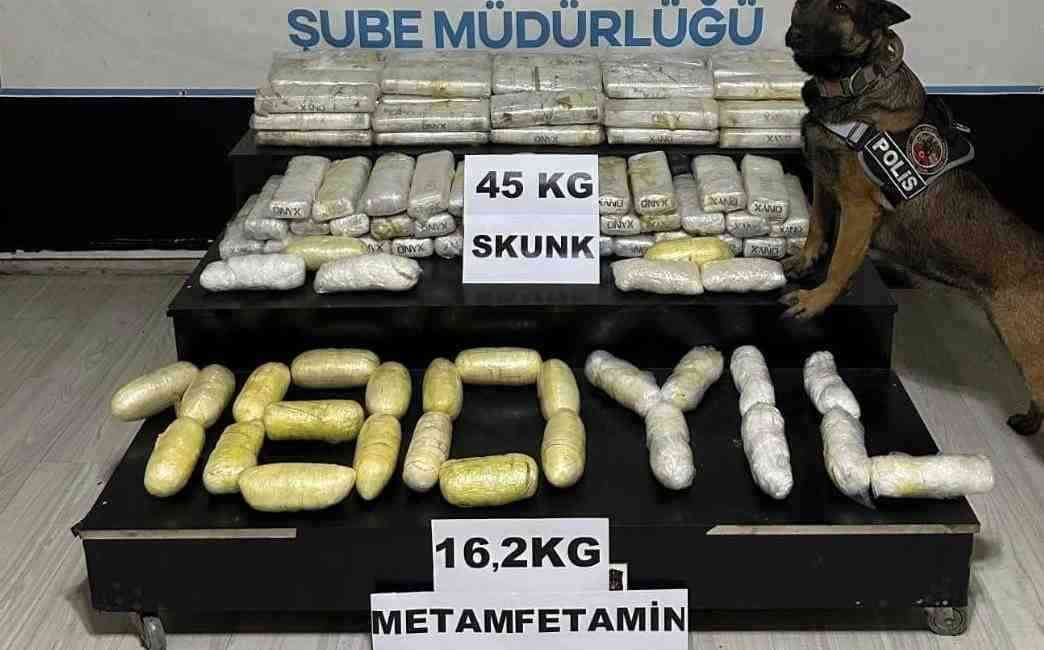 Uyuşturucuya Geçit Yok: Hakkari’de Polis Ekiplerinden Başarılı OperasyonHakkari’nin Yüksekova ilçesinde