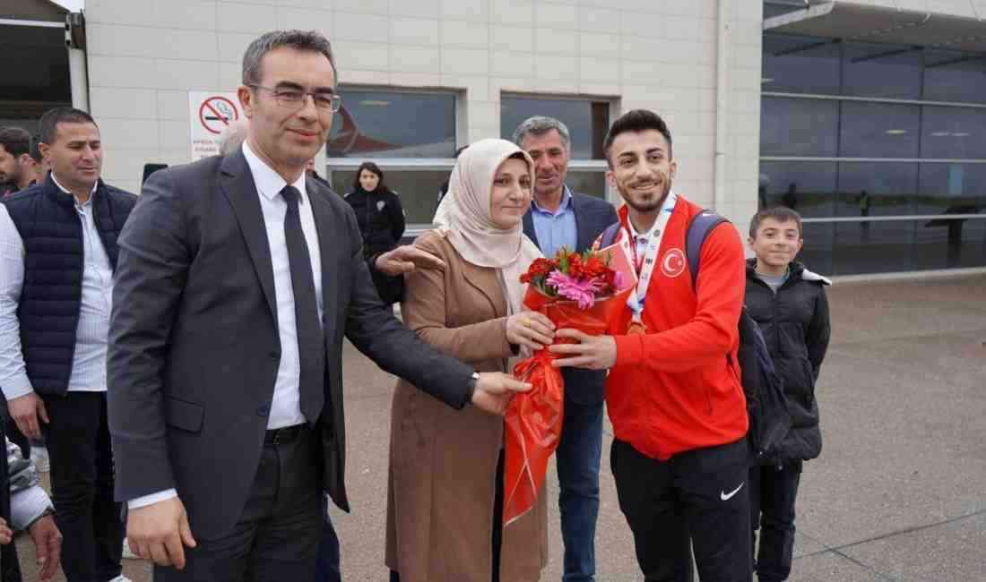 Harun Algül Avrupa’nın Zirvesinde Moldova’nın başkenti Kişinev’de düzenlenen 2025 Büyükler