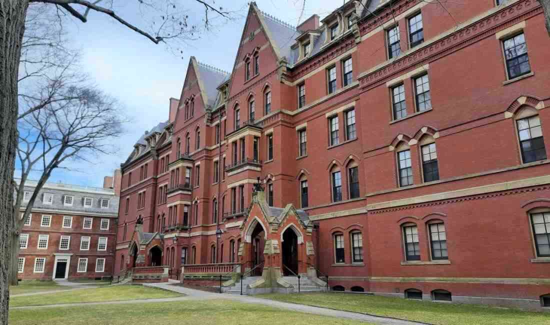 Federal Fonların Durdurulmasına Karşı Hukuki Adım Atıldı ABD’nin köklü yükseköğretim