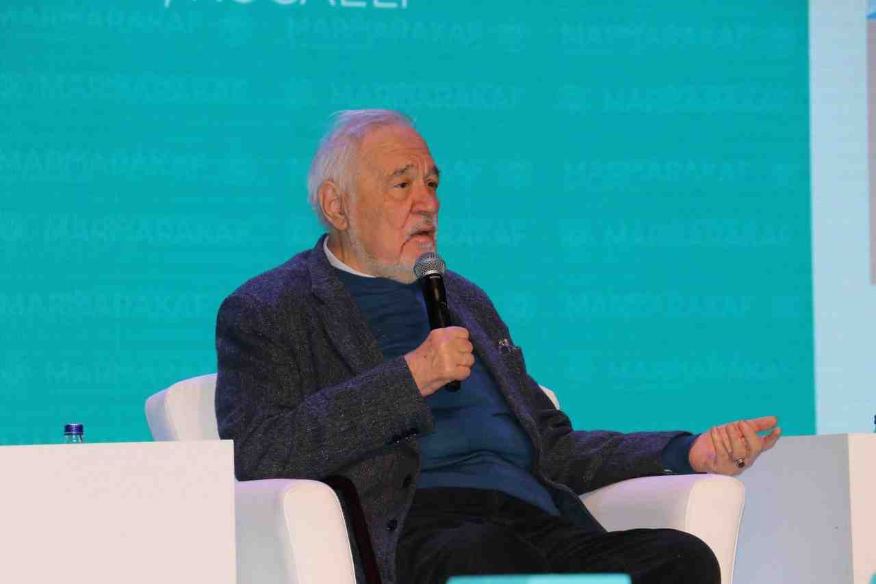 Marmara Kariyer Fuarı’nda Ortaylı’dan Öğrencilere Meslek ve Ahlak DersiTarihçi, akademisyen