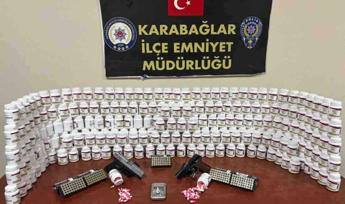 İzmir’in Karabağlar ilçesinde uyuşturucu ticareti yaptığı tespit edilen 24 yaşındaki