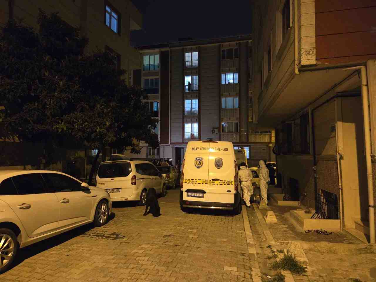 İstanbul Esenyurt’ta 17 yaşındaki Hasan E., tartıştığı kız arkadaşı Melisa