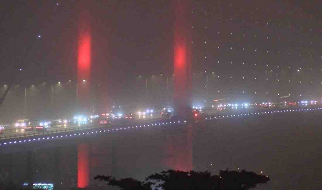 İstanbul’da hava sıcaklığının ani düşüşüyle birlikte gece saatlerinden itibaren yoğun